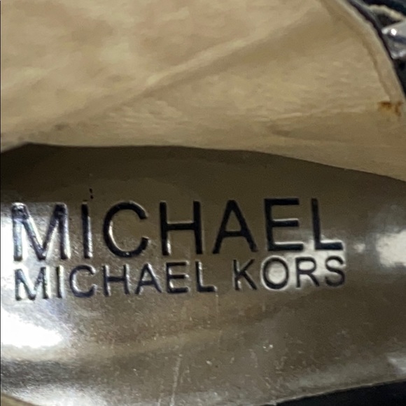 MICHAEL Michael Kors Black Cassie Heels - Picture 6 of 11